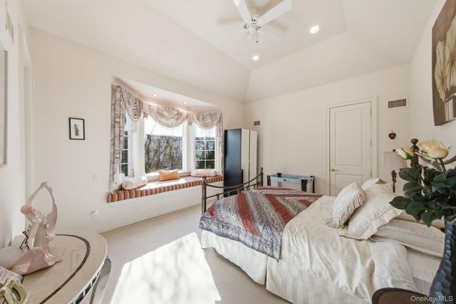 19 Cobblestone Court, Centerport, NY 11721