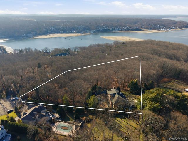 19 Cobblestone Court, Centerport, NY 11721