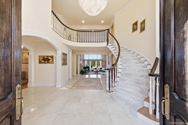 19 Cobblestone Court, Centerport, NY 11721