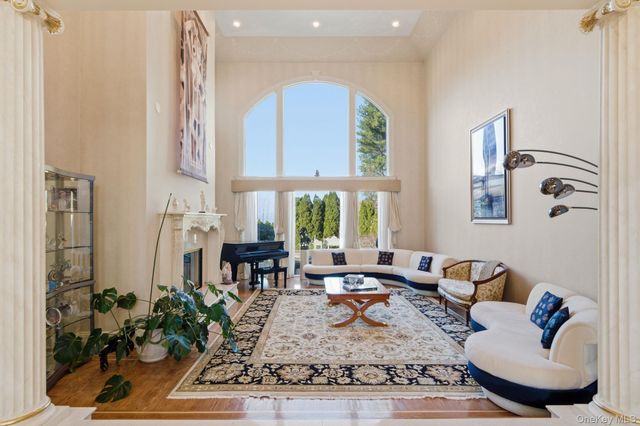 19 Cobblestone Court, Centerport, NY 11721