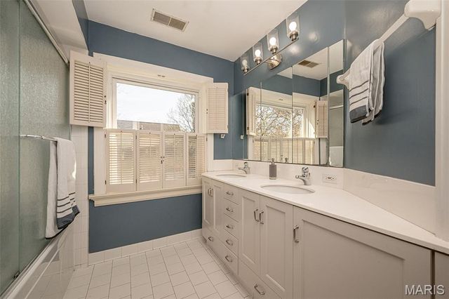 236 Orrick Lane, St Louis, MO 63122