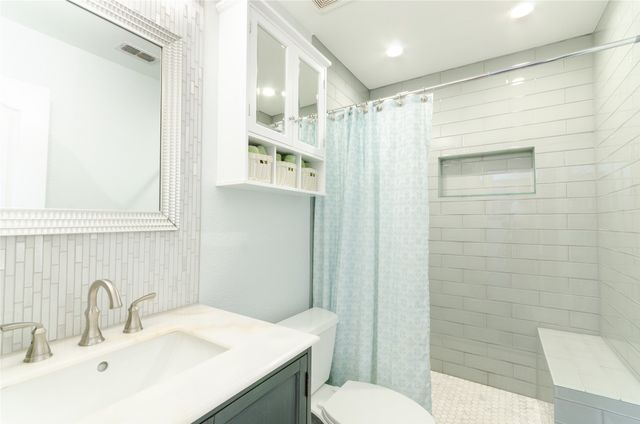 1111 Hill Meadow Drive, Midlothian, TX 76065