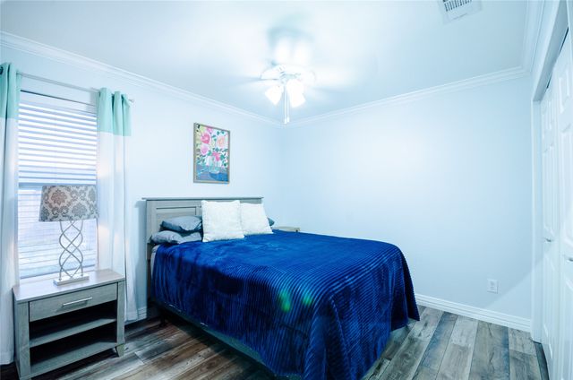 1111 Hill Meadow Drive, Midlothian, TX 76065