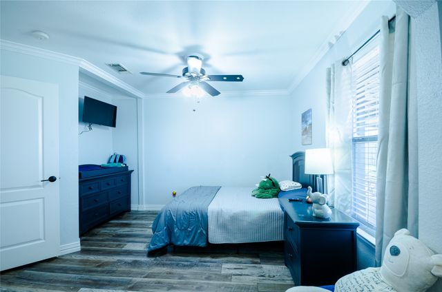 1111 Hill Meadow Drive, Midlothian, TX 76065