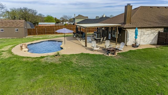 1111 Hill Meadow Drive, Midlothian, TX 76065