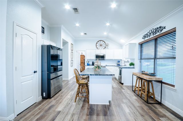 1111 Hill Meadow Drive, Midlothian, TX 76065