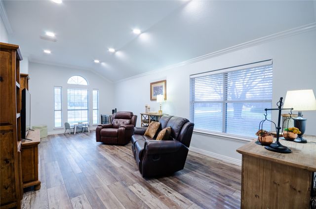 1111 Hill Meadow Drive, Midlothian, TX 76065