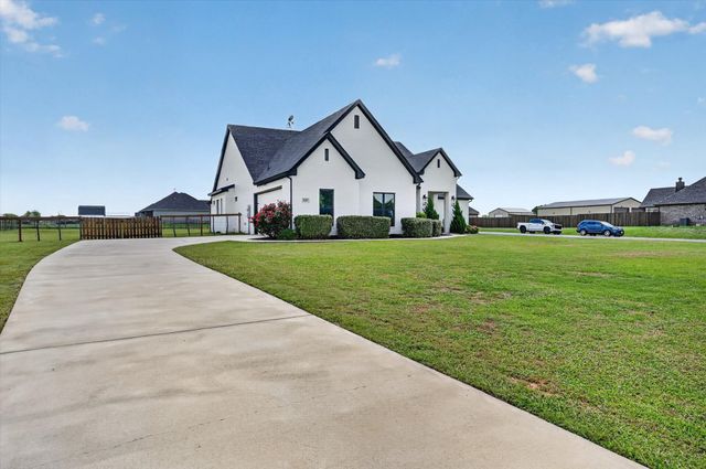 849 County Road 4699, Boyd, TX 76023