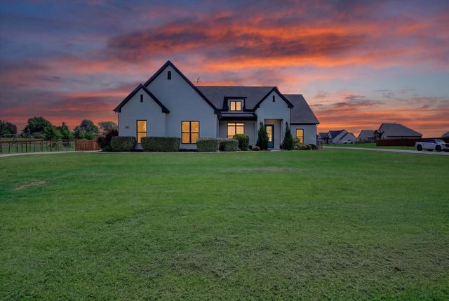 849 County Road 4699, Boyd, TX 76023