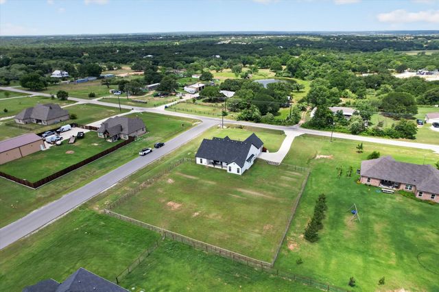 849 County Road 4699, Boyd, TX 76023
