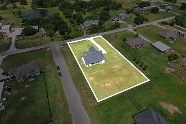 849 County Road 4699, Boyd, TX 76023