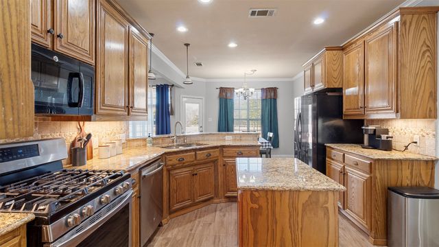 2611 Lonesome Dove, Farmersville, TX 75442