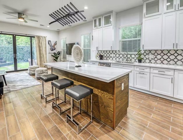 5215 Farmer Street, Houston, TX 77020
