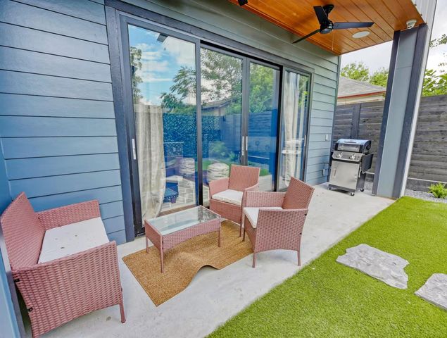5215 Farmer Street, Houston, TX 77020