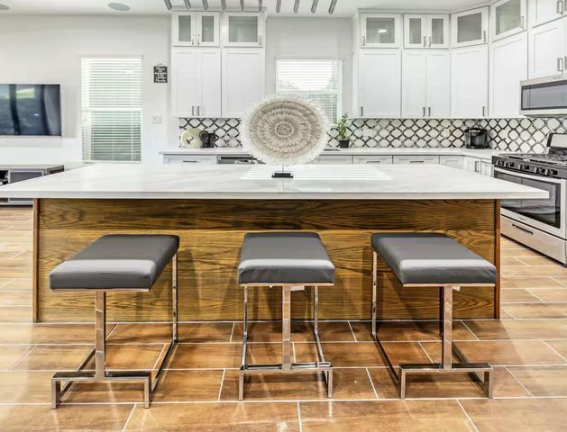 5215 Farmer Street, Houston, TX 77020