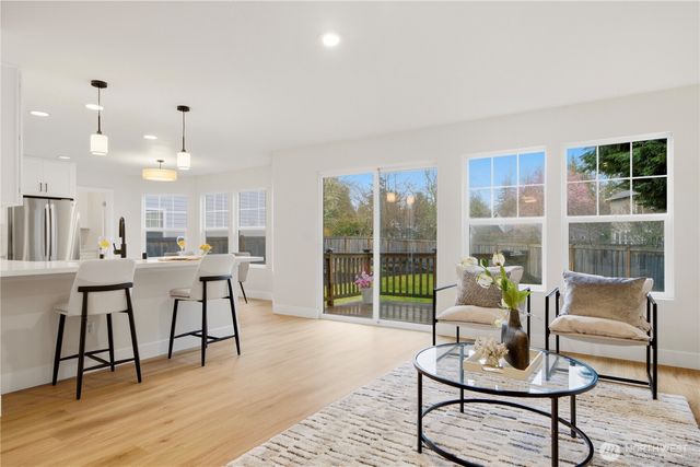 24327 SE 3rd Place, Sammamish, WA 98074