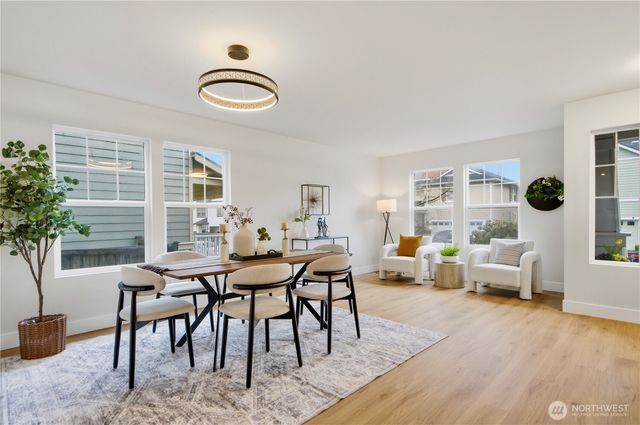 24327 SE 3rd Place, Sammamish, WA 98074