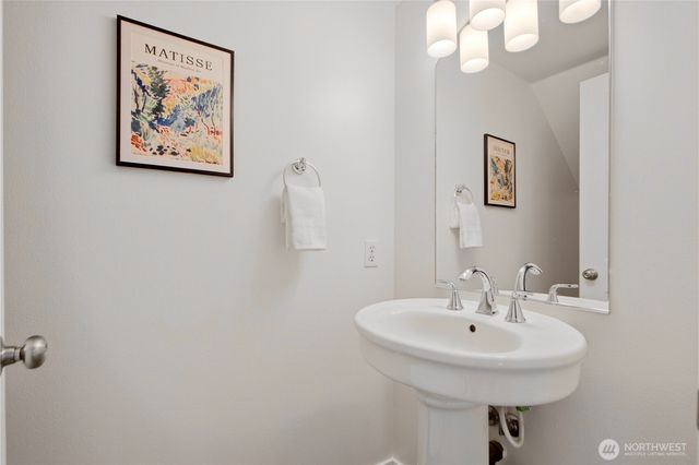 24327 SE 3rd Place, Sammamish, WA 98074