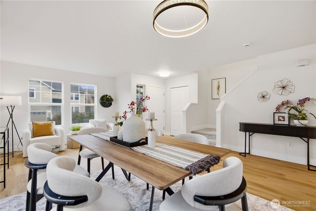 24327 SE 3rd Place, Sammamish, WA 98074