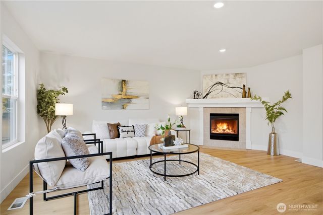 24327 SE 3rd Place, Sammamish, WA 98074