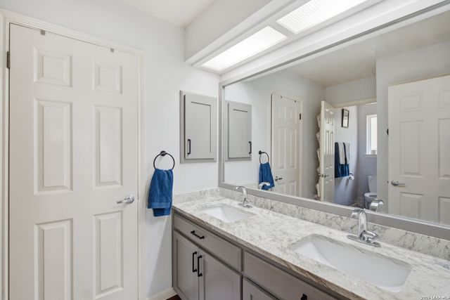 109 CIBOLO CROSSING DR, Boerne, TX 78006
