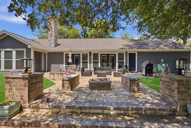 109 CIBOLO CROSSING DR, Boerne, TX 78006