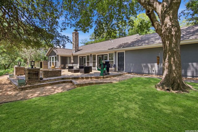 109 CIBOLO CROSSING DR, Boerne, TX 78006