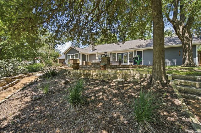 109 CIBOLO CROSSING DR, Boerne, TX 78006