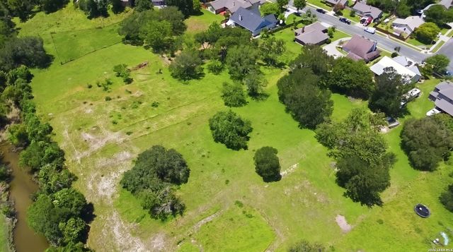 109 CIBOLO CROSSING DR, Boerne, TX 78006