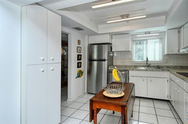 1809 VERA PLACE 8, Sarasota, FL 34235