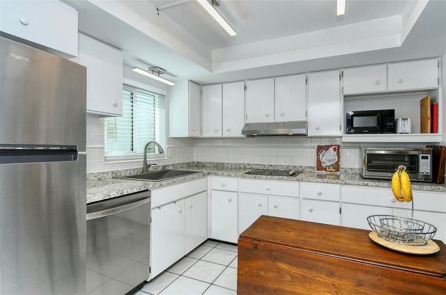 1809 VERA PLACE 8, Sarasota, FL 34235