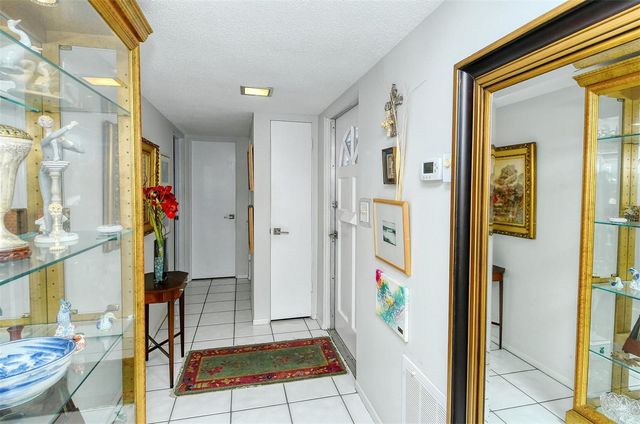 1809 VERA PLACE 8, Sarasota, FL 34235