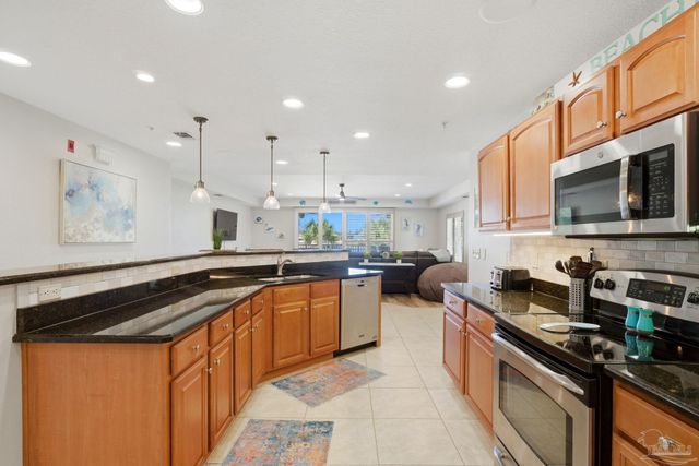 13840 River Rd 204, Pensacola, FL 32507