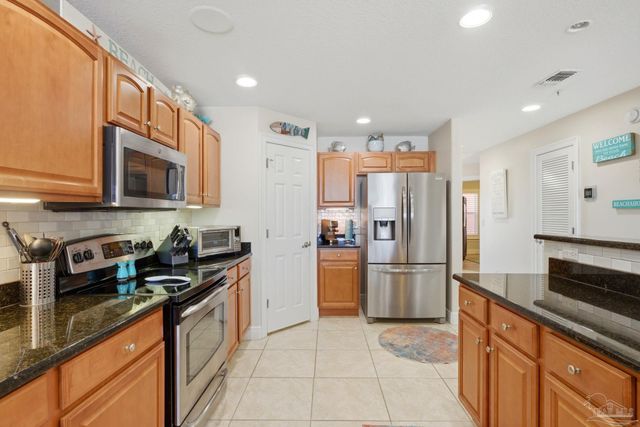 13840 River Rd 204, Pensacola, FL 32507