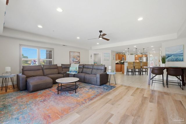 13840 River Rd 204, Pensacola, FL 32507