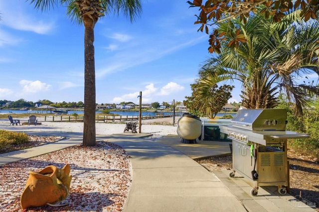 13840 River Rd 204, Pensacola, FL 32507