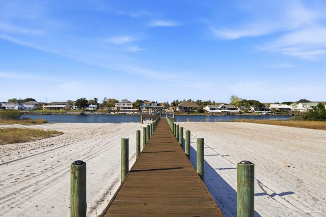 13840 River Rd 204, Pensacola, FL 32507