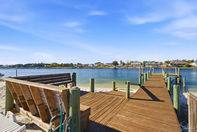 13840 River Rd 204, Pensacola, FL 32507