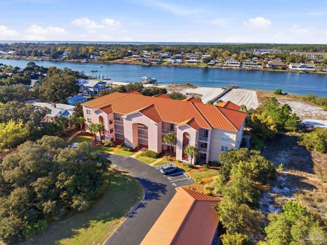 13840 River Rd 204, Pensacola, FL 32507