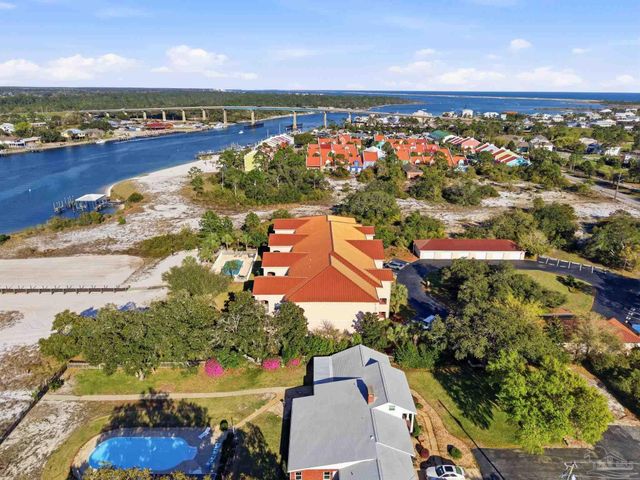 13840 River Rd 204, Pensacola, FL 32507