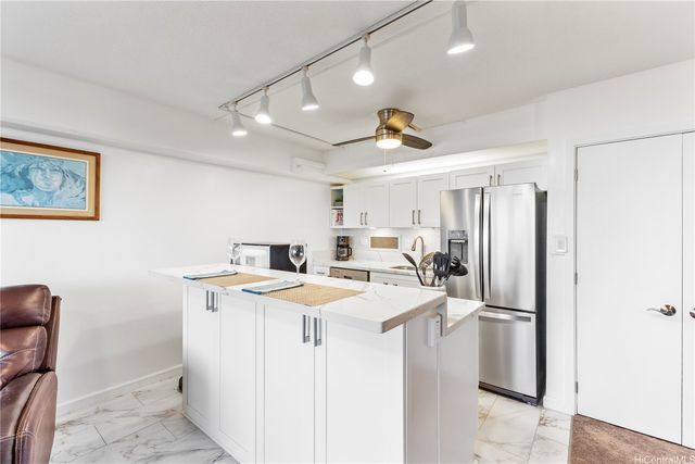 2333 Kapiolani Boulevard 2216, Honolulu, HI 96826