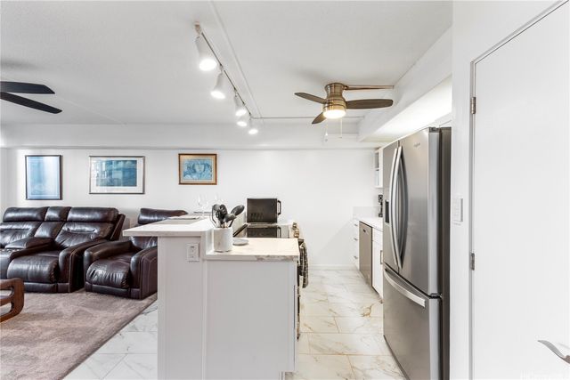 2333 Kapiolani Boulevard 2216, Honolulu, HI 96826