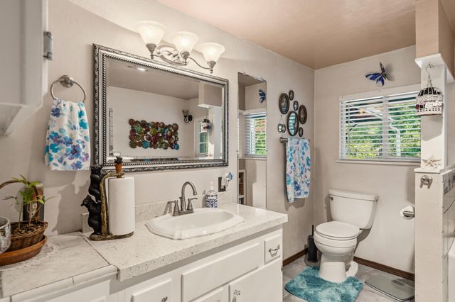 7771 Monument Drive, Grants Pass, OR 97526