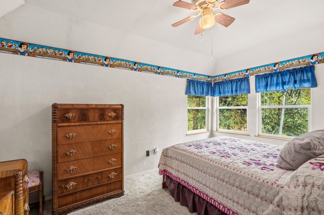 7771 Monument Drive, Grants Pass, OR 97526