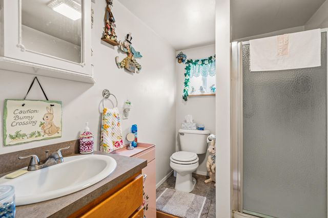 7771 Monument Drive, Grants Pass, OR 97526