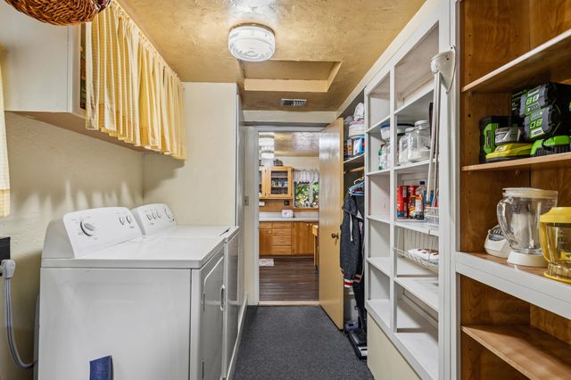 7771 Monument Drive, Grants Pass, OR 97526