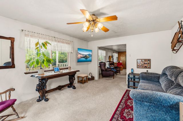 7771 Monument Drive, Grants Pass, OR 97526