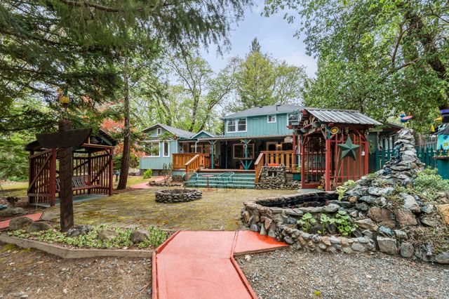 7771 Monument Drive, Grants Pass, OR 97526