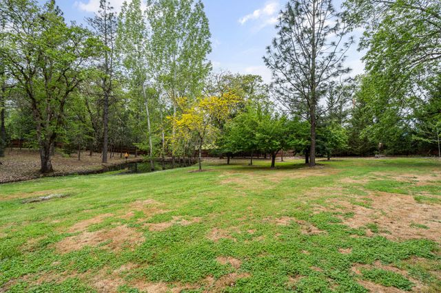 7771 Monument Drive, Grants Pass, OR 97526