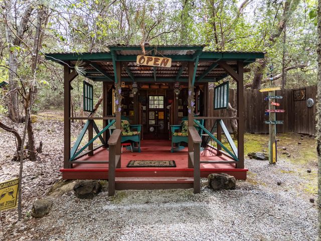 7771 Monument Drive, Grants Pass, OR 97526